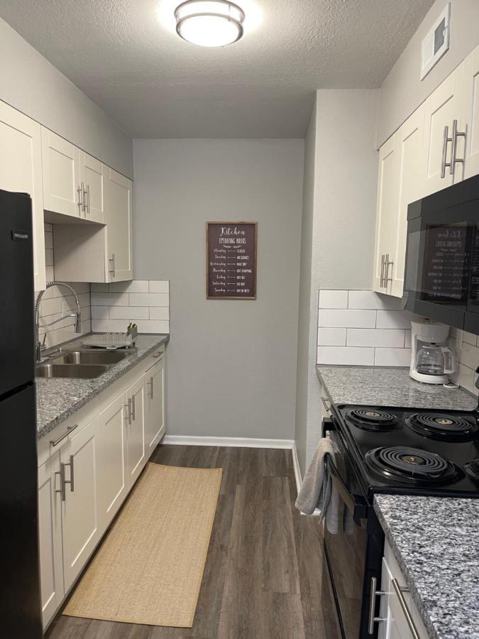 The Delores - 2 Bedroom Apt In Quilt Town, Usa Hamilton Екстериор снимка