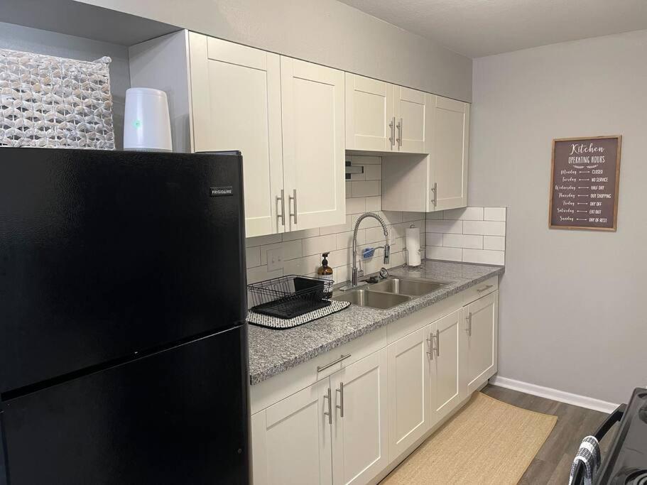 The Delores - 2 Bedroom Apt In Quilt Town, Usa Hamilton Екстериор снимка